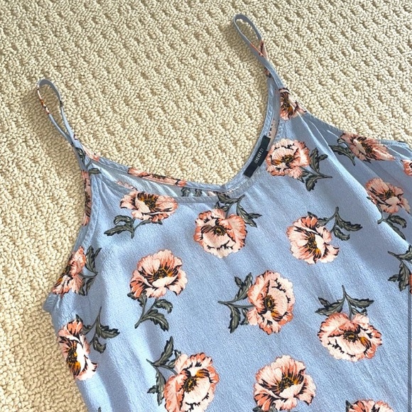 Forever 21 Floral Camisole Tops - Picture 2 of 3